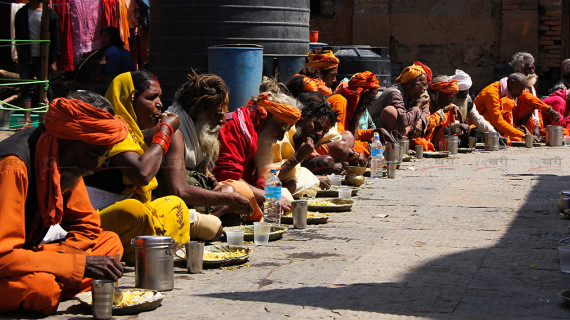 पशुपतिमा आइपुगे ३५ सय साधुसन्त, मासु–मदिरा–गाँजा–भाङ–चरेस बिक्रीवितरणमा प्रतिबन्ध